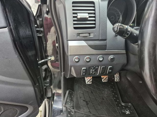 MITSUBISHI Pajero usata 11