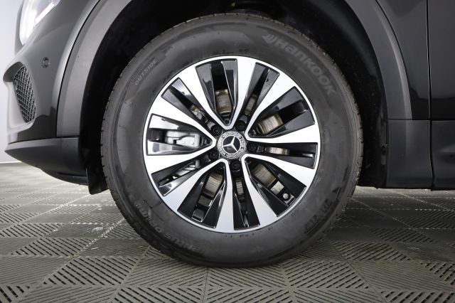 MERCEDES-BENZ GLB 180 usata 8