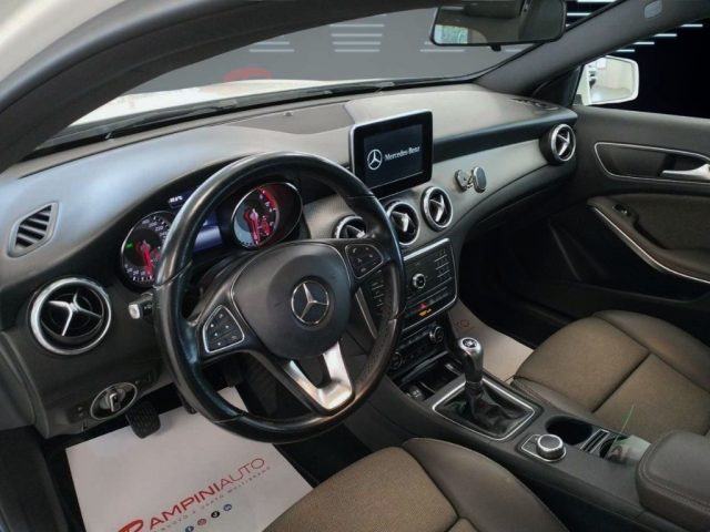 MERCEDES-BENZ GLA 200 usata 14