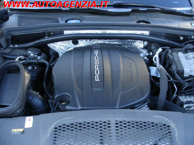 PORSCHE Macan usata 21