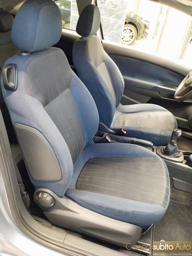 OPEL Corsa usata, con ESP