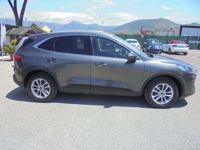 FORD Kuga usata, con Bracciolo