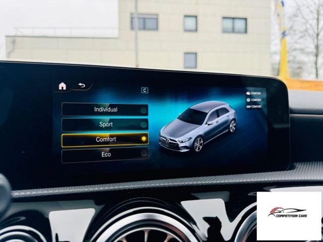 MERCEDES-BENZ A 180 usata, con Specchietti laterali elettrici