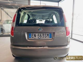 SKODA Roomster usata, con Autoradio