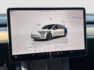 TESLA Model 3 usata 17
