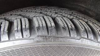 TOYOTA Corolla usata, con Pneumatici estivi