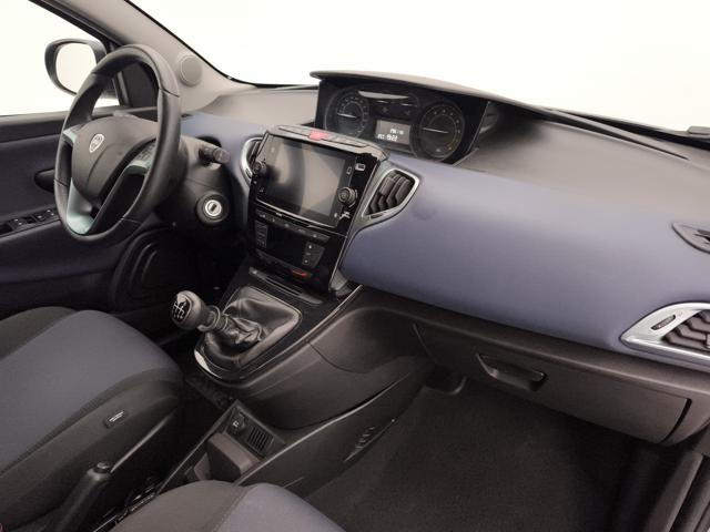 LANCIA Ypsilon usata, con Luci diurne