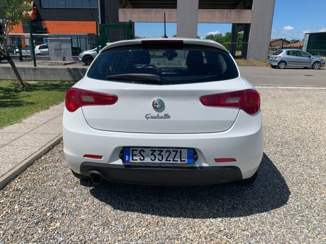 ALFA ROMEO Giulietta usata, con Autoradio