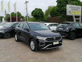 VOLKSWAGEN T-Roc usata, con Autoradio