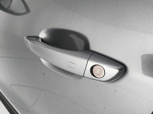 JEEP Avenger usata, con Touch screen