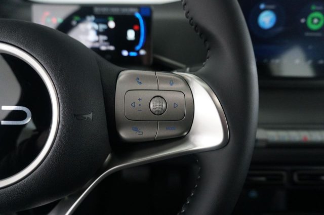 BYD Dolphin usata, con Luci diurne LED