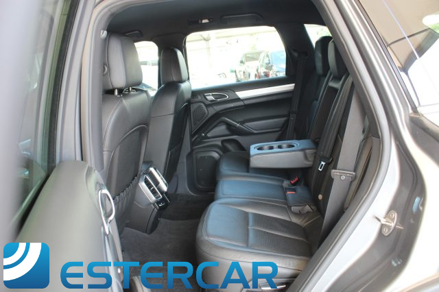 PORSCHE Cayenne usata, con Autoradio