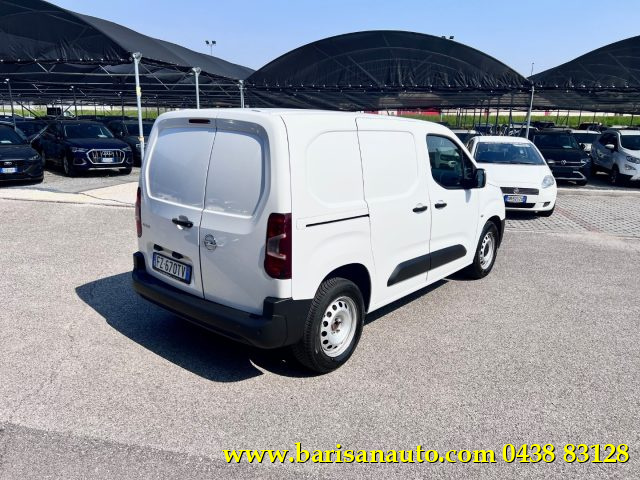 OPEL Combo usata, con Alzacristalli elettrici