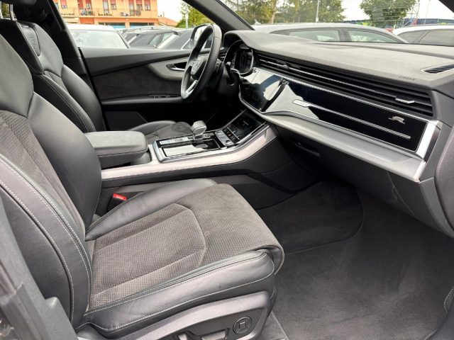 AUDI Q8 usata, con Park Distance Control