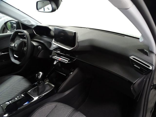 PEUGEOT 208 usata, con Sedile posteriore sdoppiato