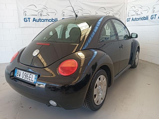 VOLKSWAGEN New Beetle usata, con Autoradio