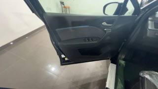 RENAULT Captur usata, con Sistema di navigazione