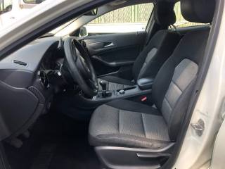 MERCEDES-BENZ GLA 180 usata, con Bracciolo