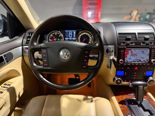 VOLKSWAGEN Touareg usata, con Controllo trazione