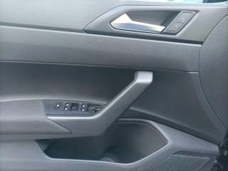 VOLKSWAGEN Polo usata, con USB