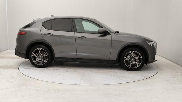 ALFA ROMEO Stelvio usata, con Autoradio