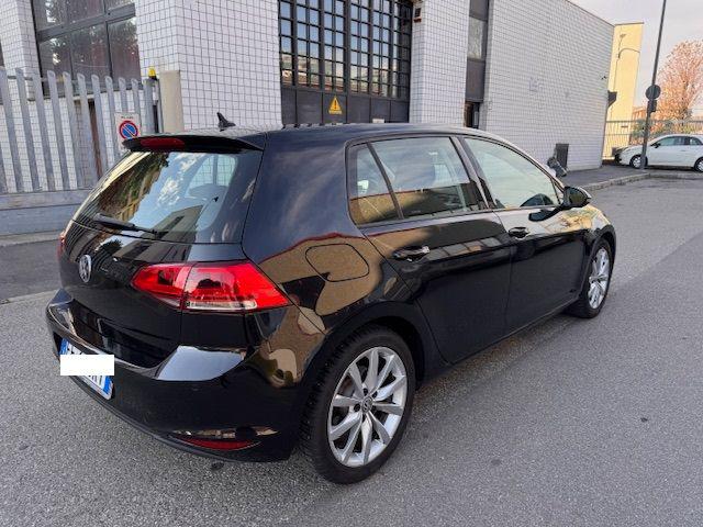 VOLKSWAGEN Golf usata, con Autoradio
