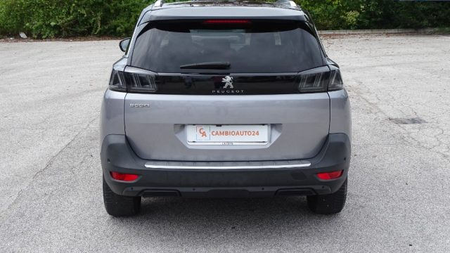 PEUGEOT 5008 usata, con Autoradio
