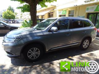 MITSUBISHI Outlander usata, con Park Distance Control