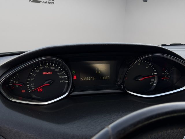 PEUGEOT 208 usata, con Fendinebbia