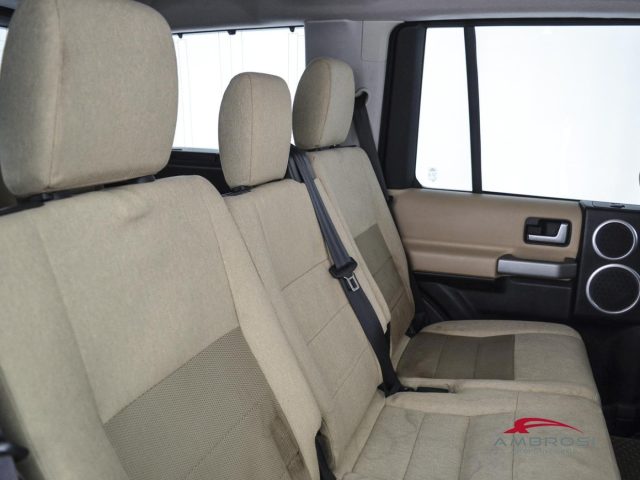 LAND ROVER Discovery usata 12