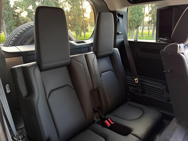 LAND ROVER Defender usata, con Controllo automatico clima
