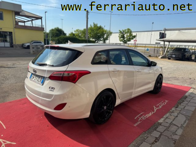 HYUNDAI i30 usata, con Airbag laterali