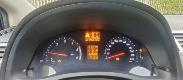 TOYOTA Avensis usata, con ESP