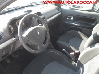 RENAULT Clio usata, con Autoradio