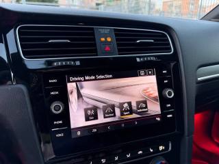 VOLKSWAGEN Golf GTI usata, con Sistema di navigazione
