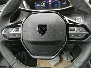 PEUGEOT 208 usata, con Autoradio