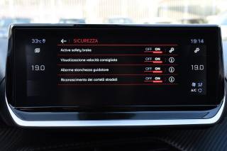 PEUGEOT 2008 usata, con Controllo vocale