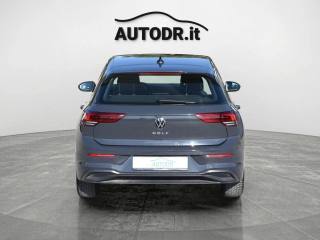 VOLKSWAGEN Golf usata, con USB