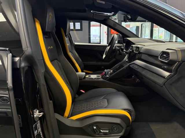 LAMBORGHINI Urus usata, con USB
