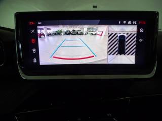 PEUGEOT 2008 usata, con Sensori di parcheggio anteriori