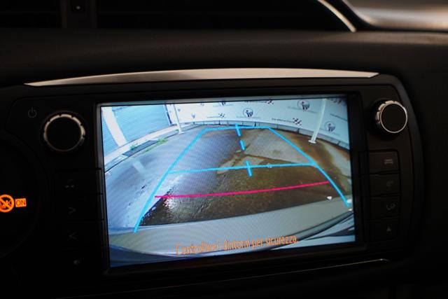 TOYOTA Yaris usata 26