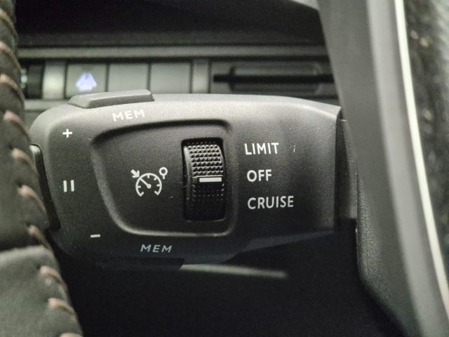 PEUGEOT 3008 usata, con Fari LED