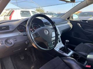 VOLKSWAGEN Passat usata, con Chiusura centralizzata