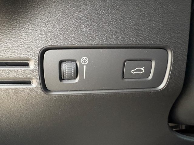 VOLVO XC40 usata, con Ruota di riserva