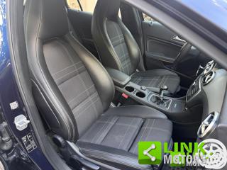 MERCEDES-BENZ GLA 180 usata 12