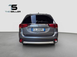 MITSUBISHI Outlander usata, con Autoradio