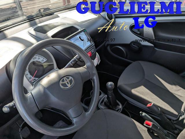 TOYOTA Aygo usata, con Luci diurne