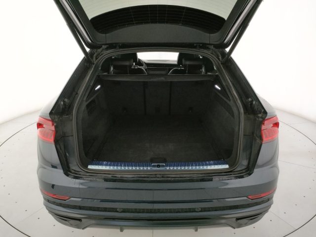 AUDI Q8 usata, con USB