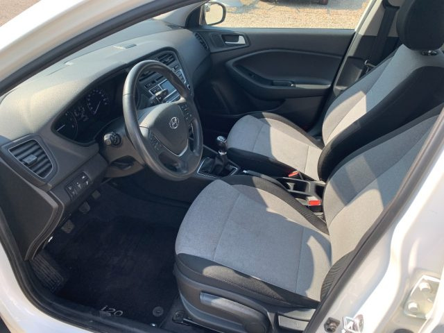 HYUNDAI i20 usata, con Climatizzatore