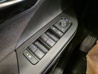 TOYOTA C-HR usata, con Isofix